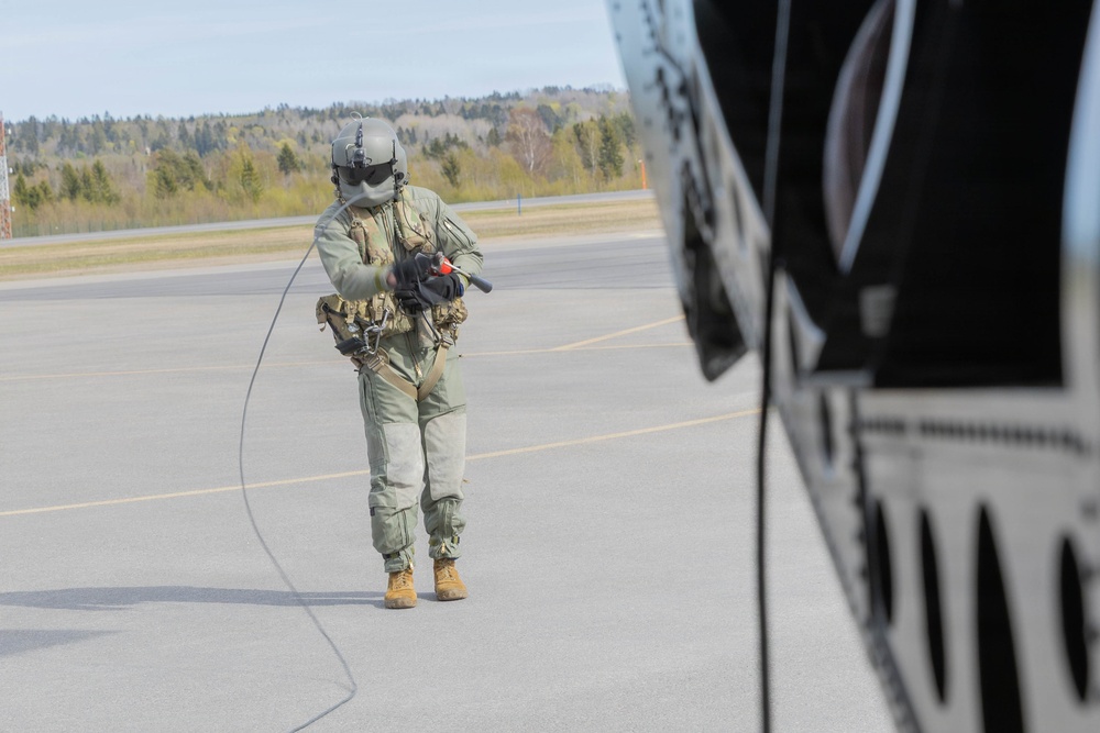 1-214th Arrives to Saber Strike