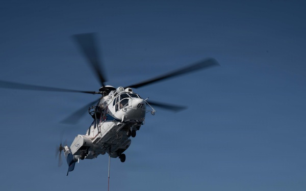 Pinckney Conducts a Vertical Replenishment