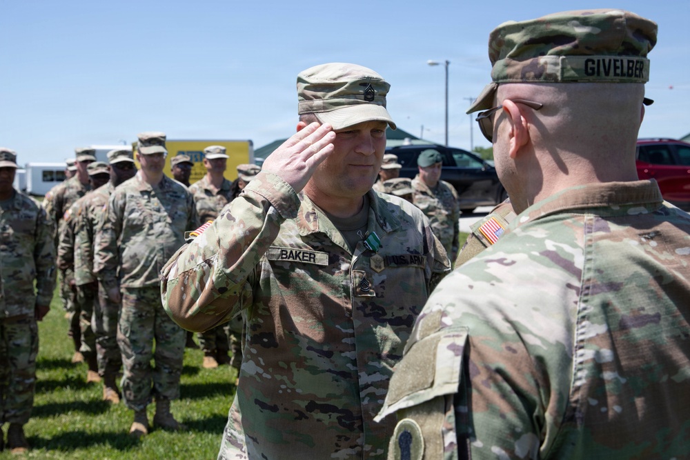 87th Training Division leaders recognized for providing aid at Indiana crash scene
