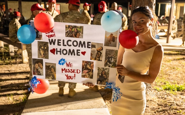 Airmen return home from USINDOPACOM, reunite with family