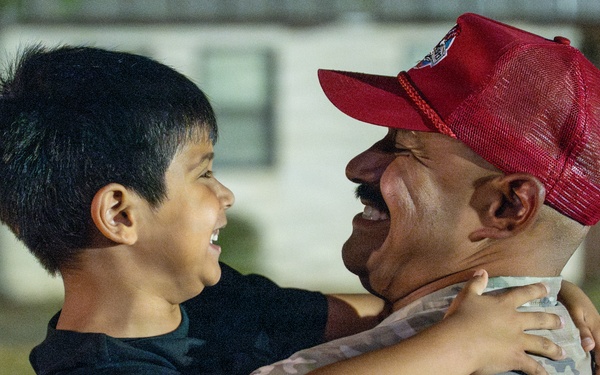 Airmen return home from USINDOPACOM, reunite with family