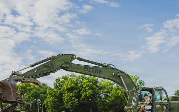 Hoosier Guardsmen Partner with Local Community for IRT Demolition Project