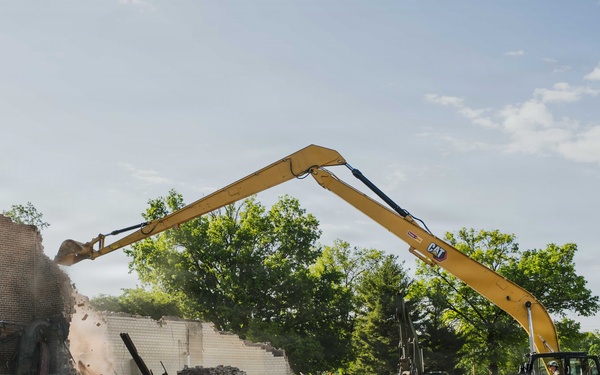 Hoosier Guardsmen Partner with Local Community for IRT Demolition Project