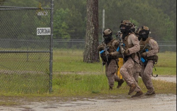 1st Battalion, 8th Marines Conducts MOUT Training