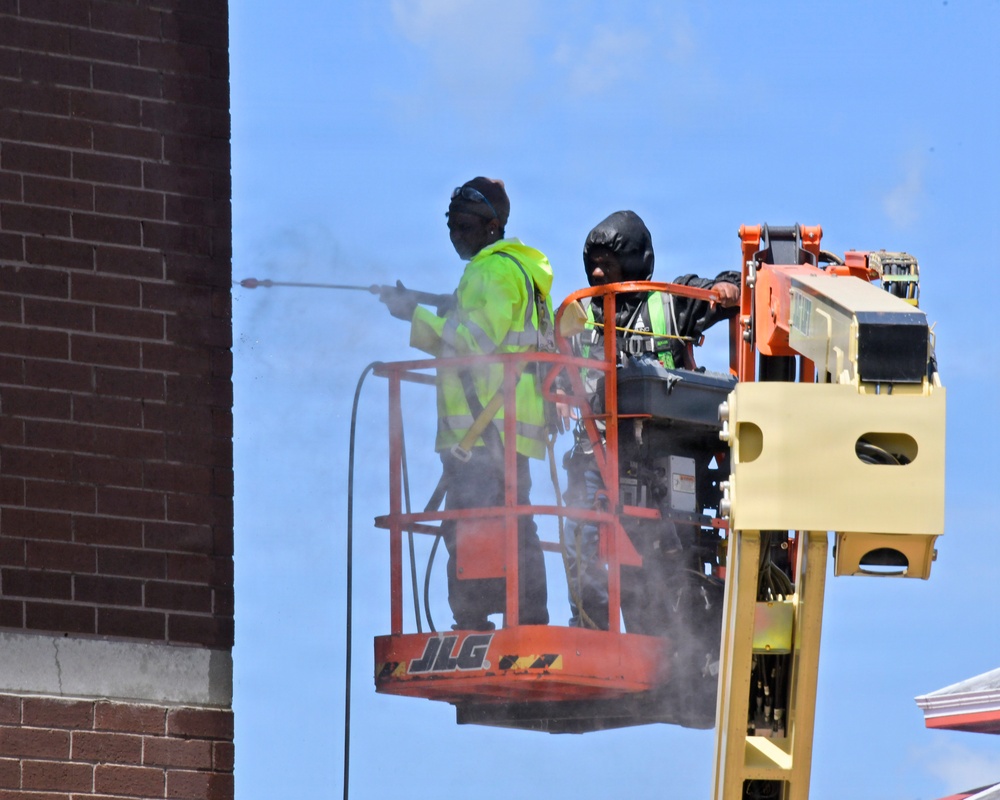 Fort Stewart Barracks Pressure Washing