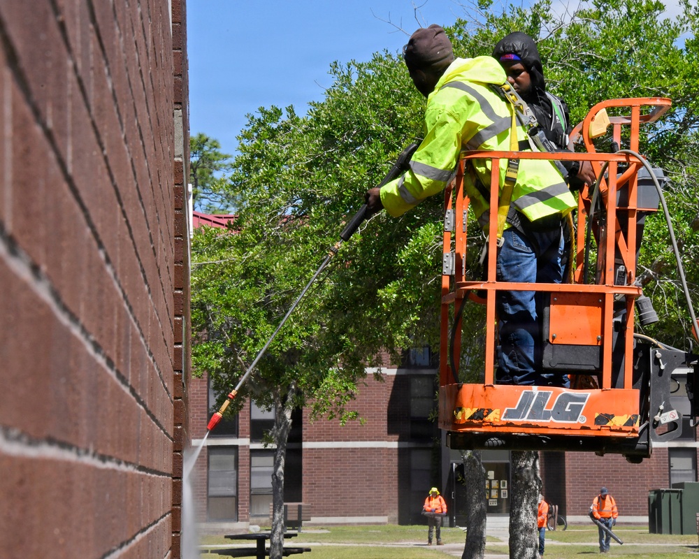 Fort Stewart Barracks Pressure Washing