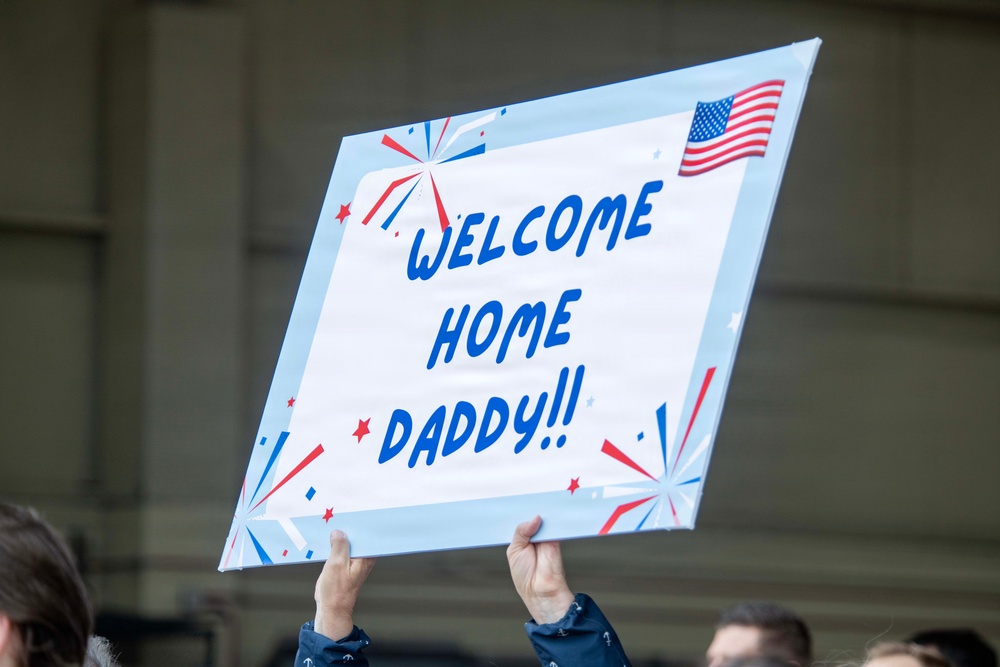 Carrier Air Wing (CVW) 8 Returns Following 11-Month Deployment