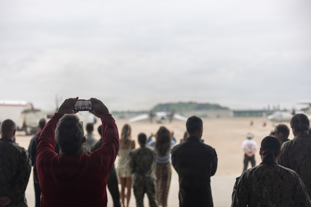 VRC-40 Returns from Deployment