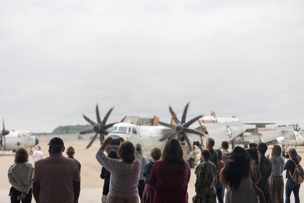 VRC-40 Returns from Deployment