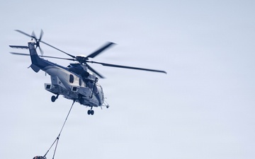 31st MEU | Vertical Replenishment aboard USS Tripoli (LHA 7)