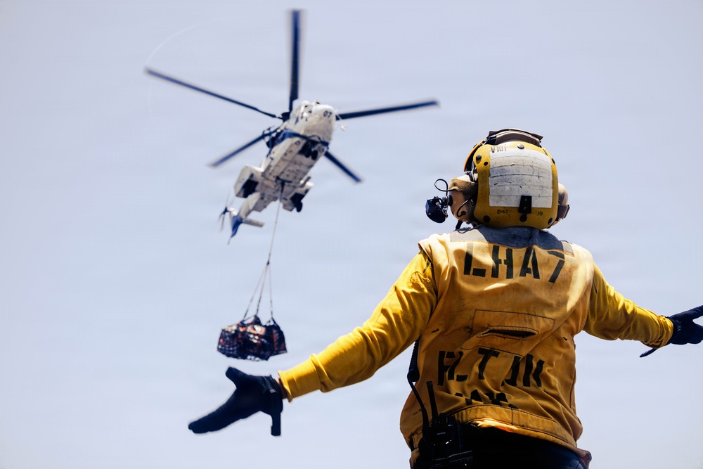 31st MEU | Vertical Replenishment aboard USS Tripoli (LHA 7)