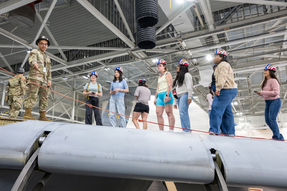 Dover AFB hosts tour for Military Spouse Appreciation Day