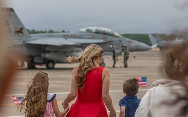 CVW-8 Returns Home Following Eleven-Month Deployment