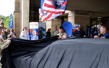 Fort Bragg Hosts Justin Allgaier for Commissary Branded Car Reveal