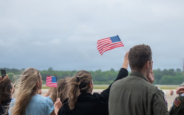 Carrier Air Wing (CVW) 8 Returns Following 11-Month Deployment