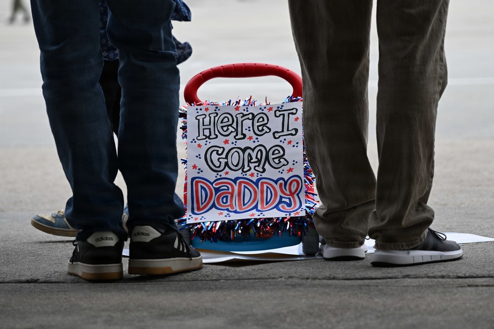Carrier Air Wing (CVW) 8 Returns Following 11-Month Deployment