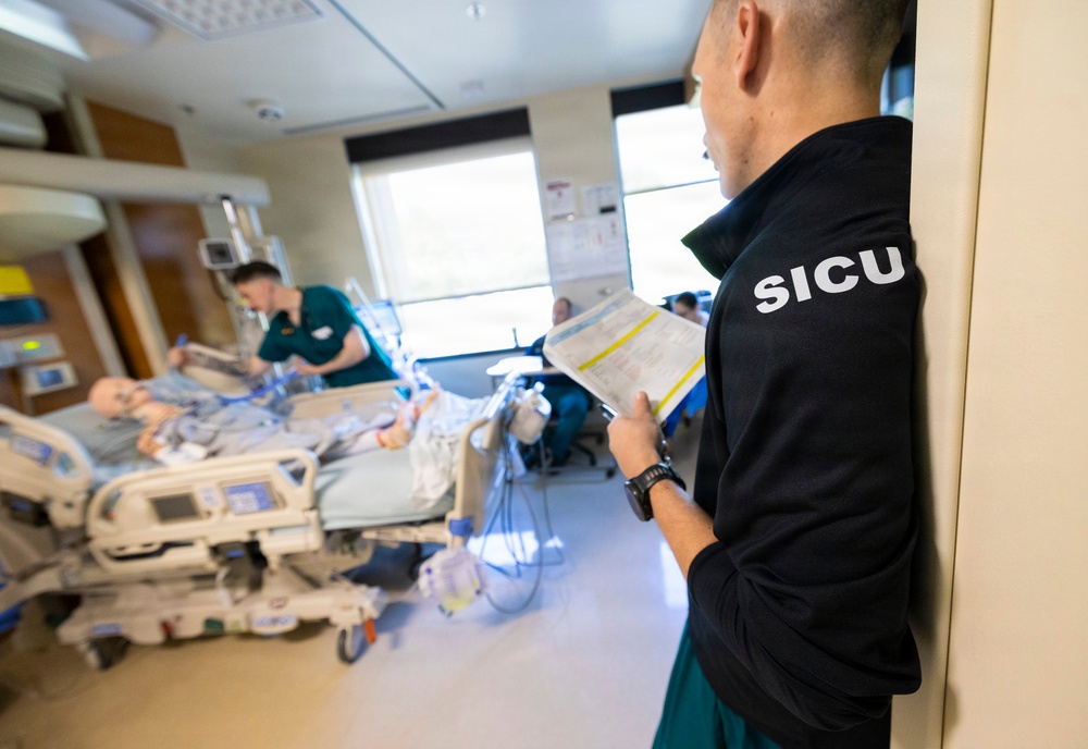 Walter Reed Launches First Navy-Wide Critical Care Nursing Course