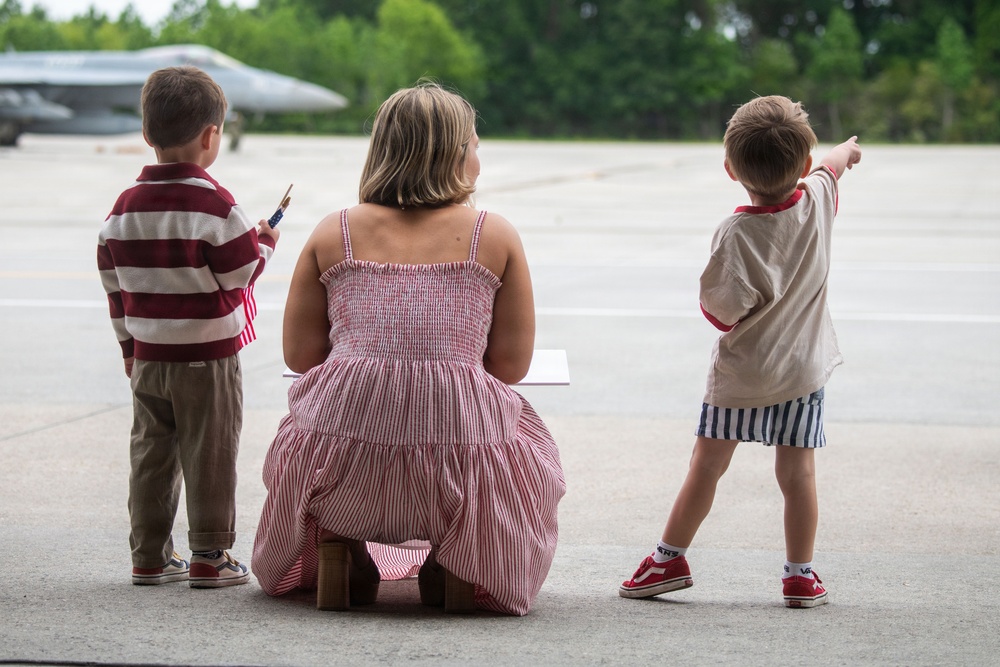 Carrier Air Wing (CVW) 8 Returns Following 11-Month Deployment