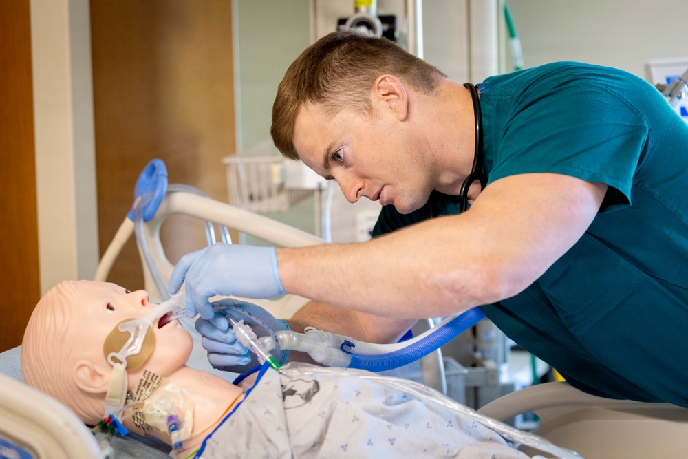 Walter Reed Launches First Navy-Wide Critical Care Nursing Course
