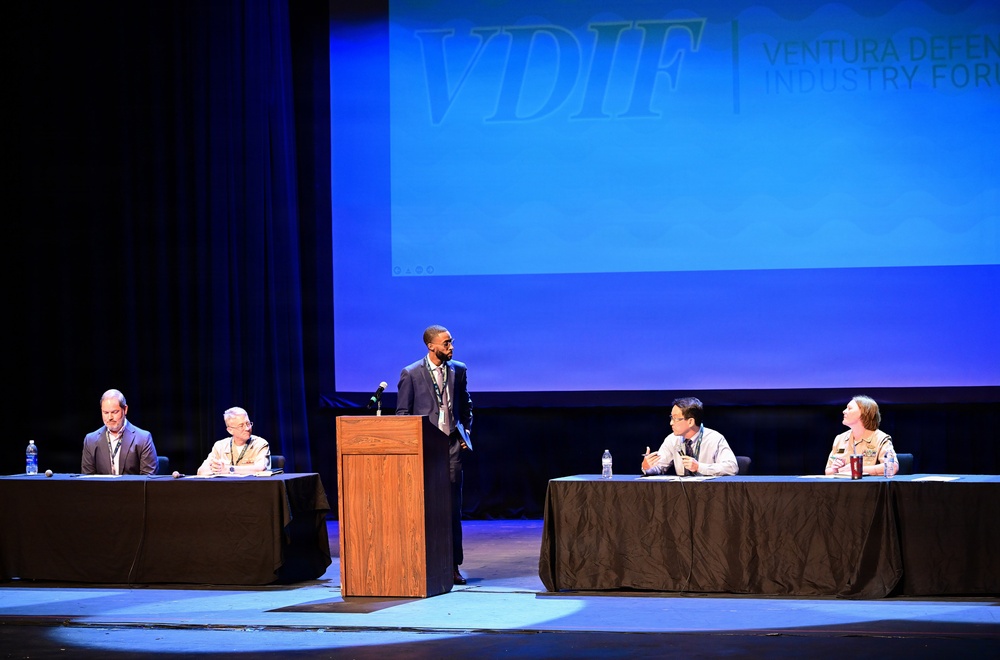 Navy, Private Sector Build Working Relationships at Ventura Defense Industry Forum