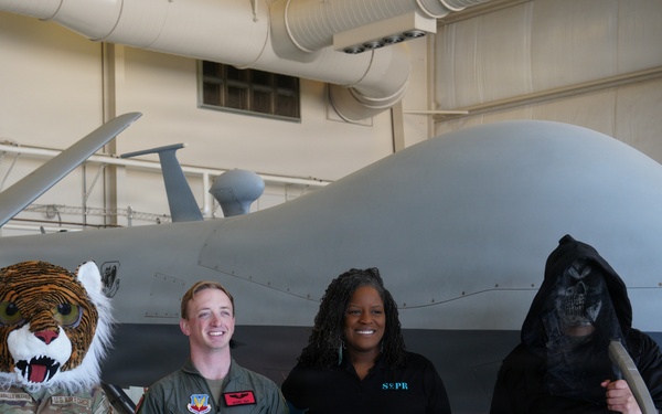 25th AMXS Airmen compete in Load Crew of the Quarter Competition
