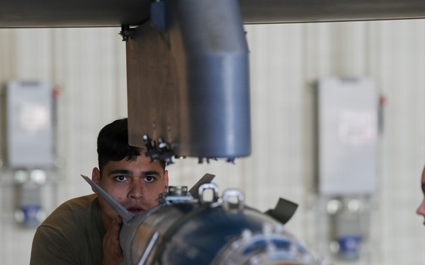 25th AMXS Airmen compete in Load Crew of the Quarter Competition