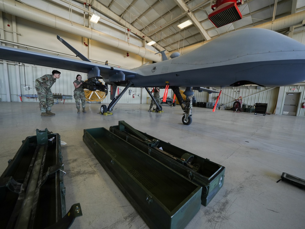 25th AMXS Airmen compete in Load Crew of the Quarter Competition