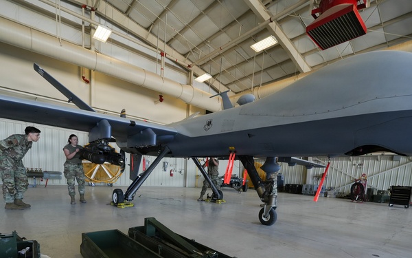 25th AMXS Airmen compete in Load Crew of the Quarter Competition