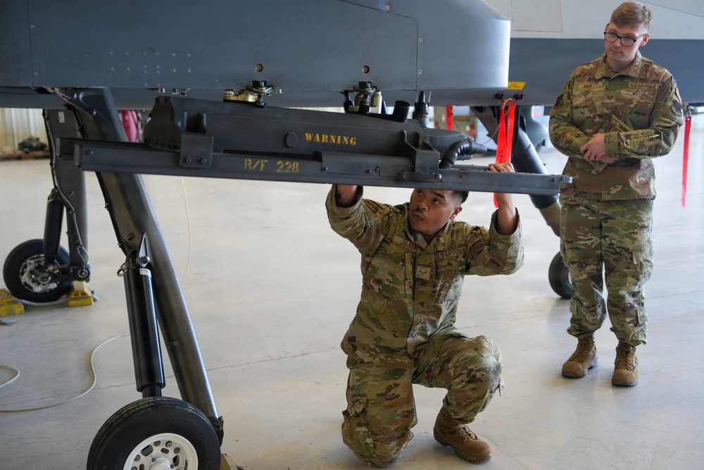 25th AMXS Airmen compete in Load Crew of the Quarter Competition