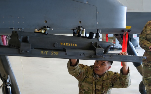 25th AMXS Airmen compete in Load Crew of the Quarter Competition