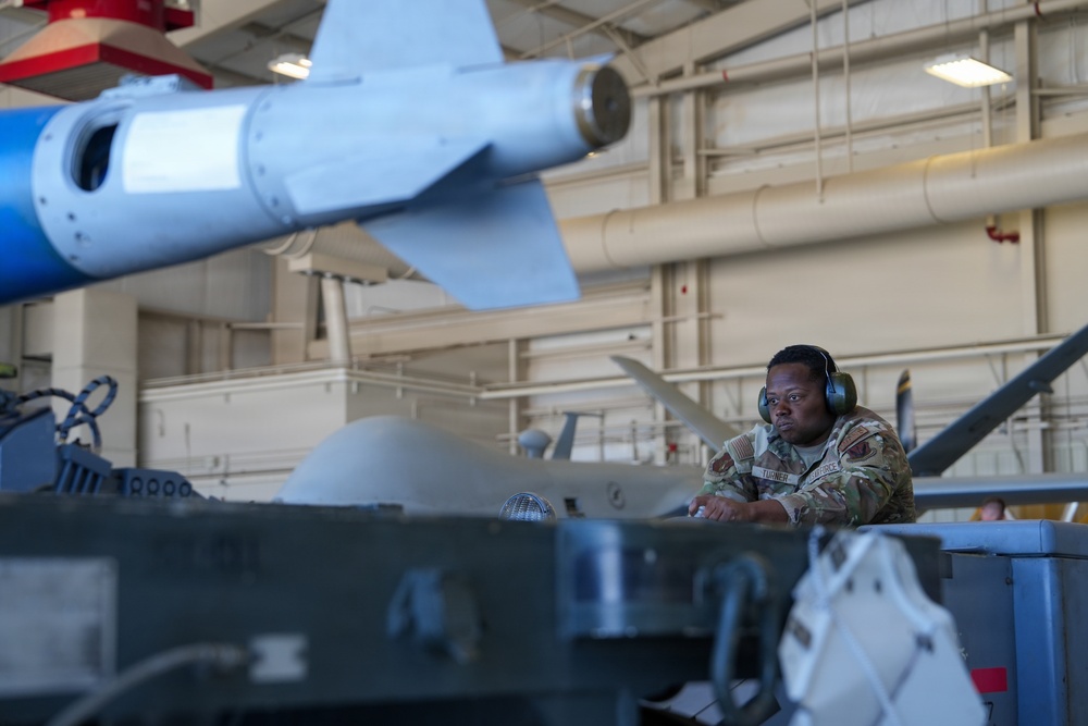 25th AMXS Airmen compete in Load Crew of the Quarter Competition