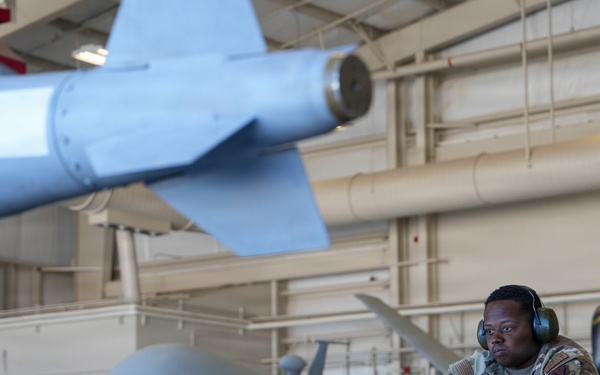 25th AMXS Airmen compete in Load Crew of the Quarter Competition