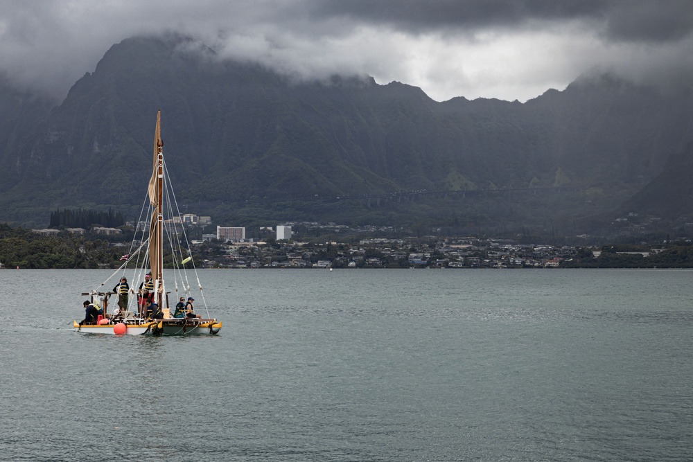 Students with the Kānehūnāmoku Voyaging Academy visit MCBH