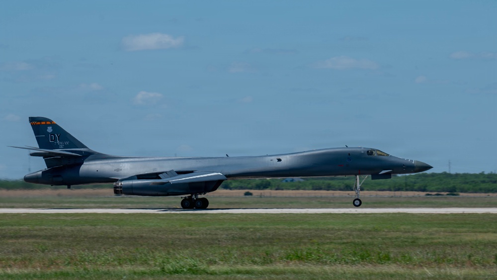 B-1B Lancer returns to Dyess following historic “backbone” surgery