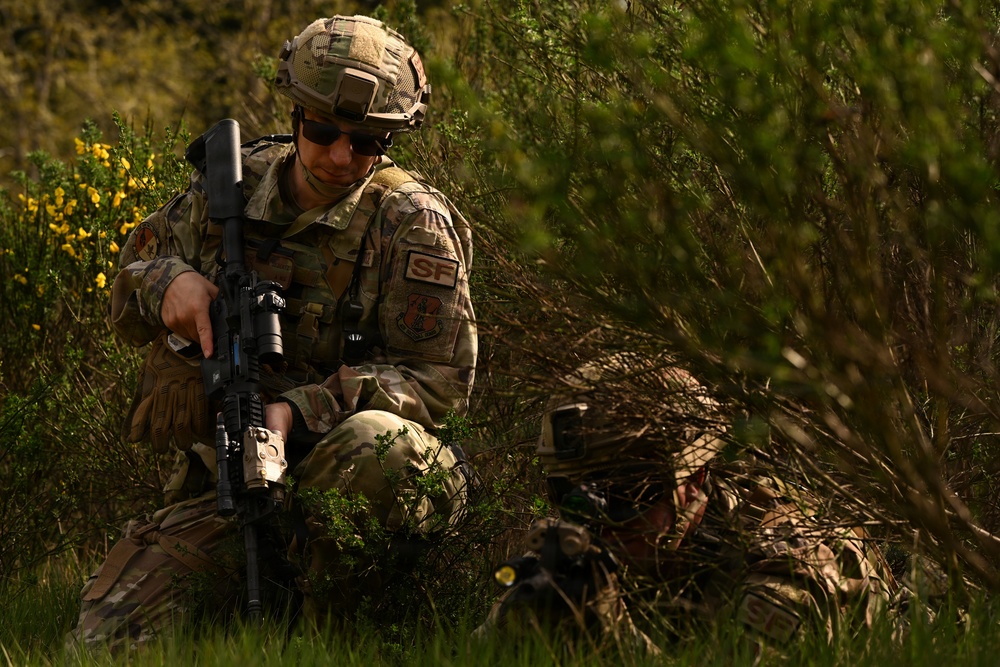 194th Security Forces Squadron conducts field training