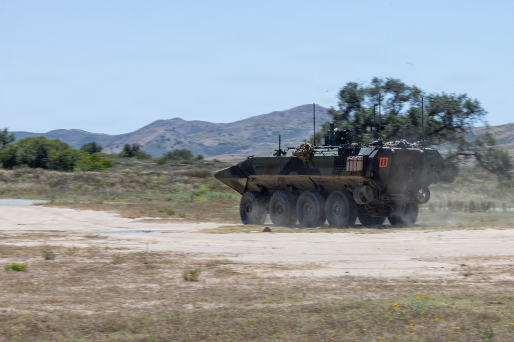 BLT 2/4 participate in a Mechanized Raid