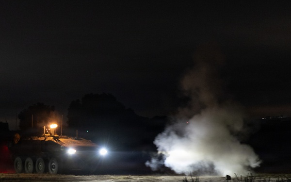 BLT 2/4 participate in a Night Mechanized Raid