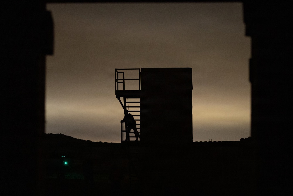 BLT 2/4 participate in a Night Mechanized Raid