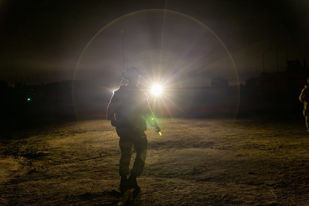 BLT 2/4 participate in a Night Mechanized Raid
