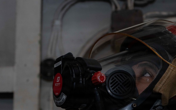 Ike conducts flight deck certification in the Atlantic Ocean
