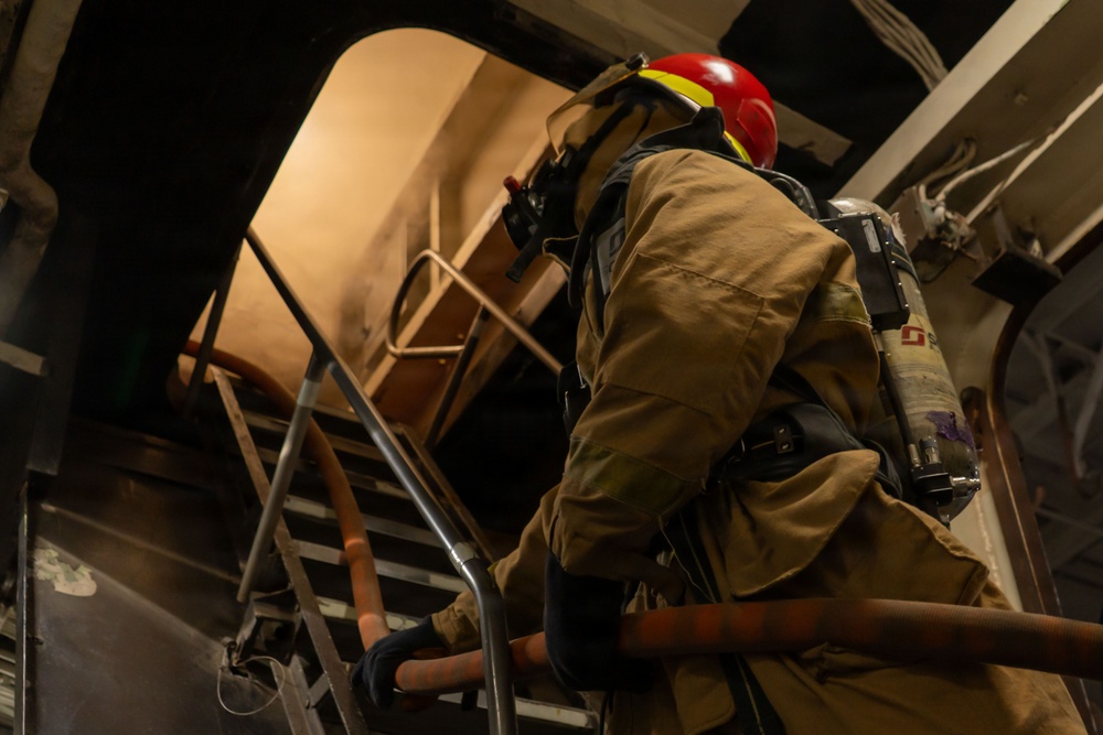 Ike conducts flight deck certification in the Atlantic Ocean