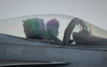 IKE conducts flight deck certification in the Atlantic Ocean