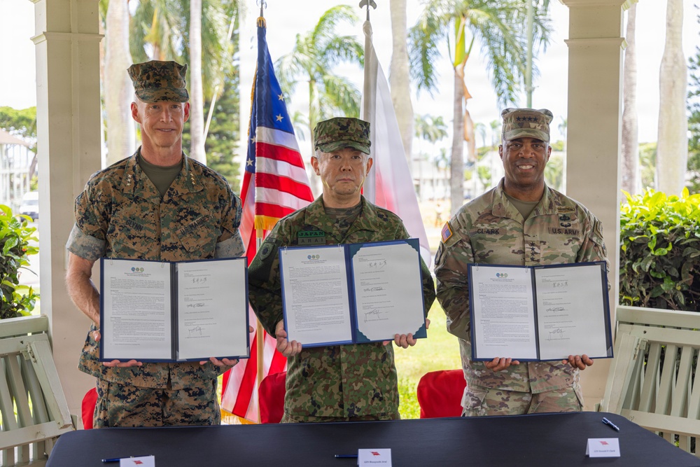 USARPAC, JSDF, MARFORPAC, Leaders participate in the Signing of the Minutes