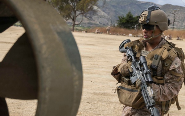 13th MEU Marines Participate in a Mechanized Raid
