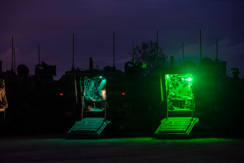 13th MEU Marines Participate in a Mechanized Raid