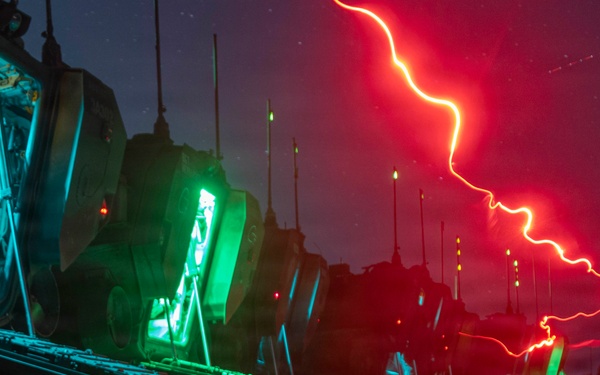 13th MEU Marines Participate in a Mechanized Raid