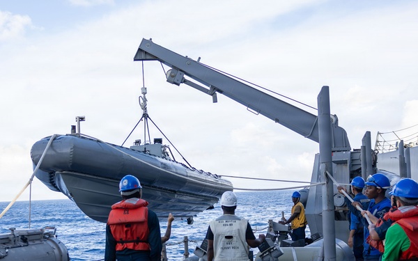 USS Mustin conducts boat operations