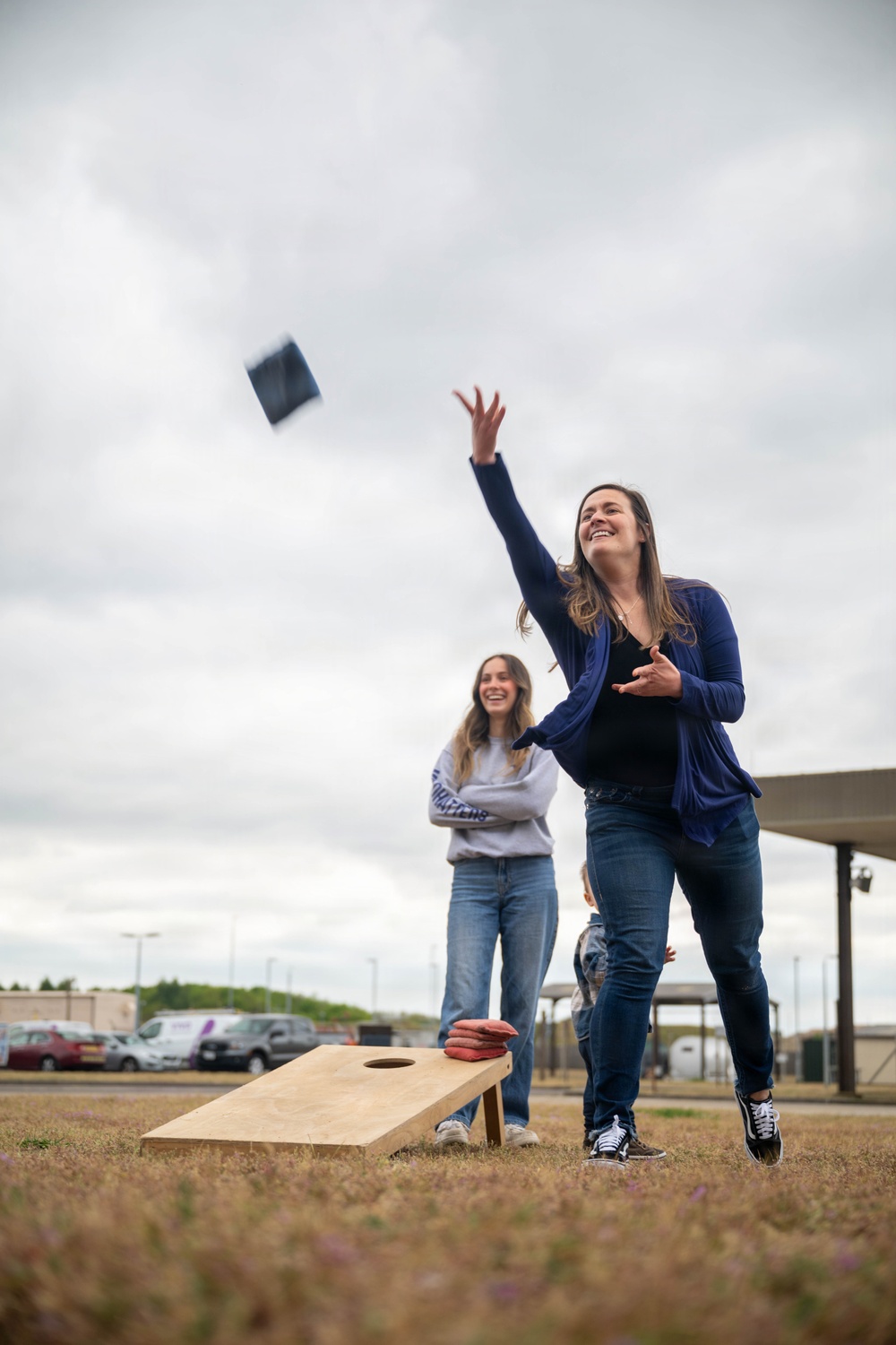 492 FGS, Key Support Liaisons hold morale event for military spouses and families