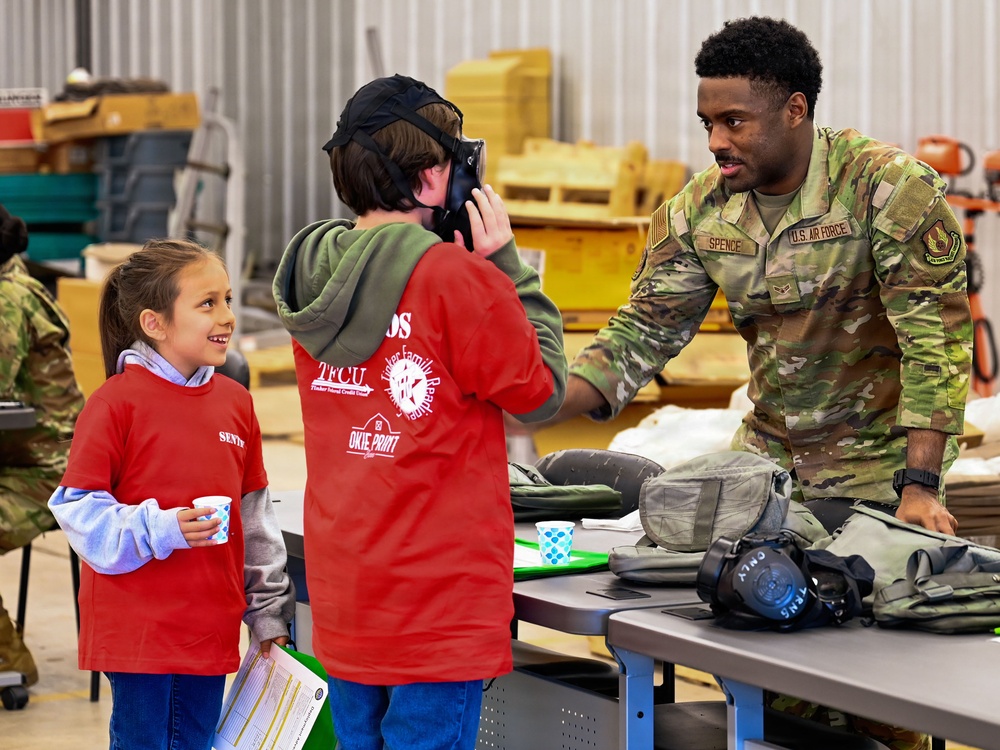 552nd ACW Supports KUDOS Event for Military Children