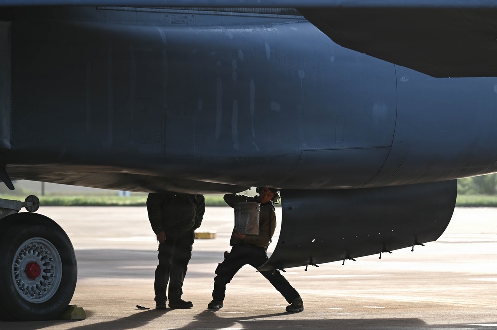 B-1B Lancers takeoff for conditioning flight